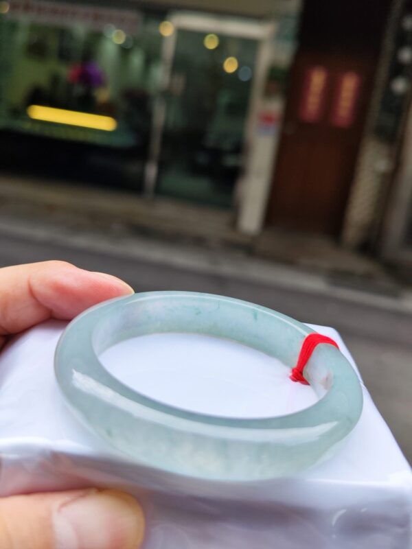 💎天然緬甸玉A貨 很放光的玻璃種飄花正圈手鐲 💎