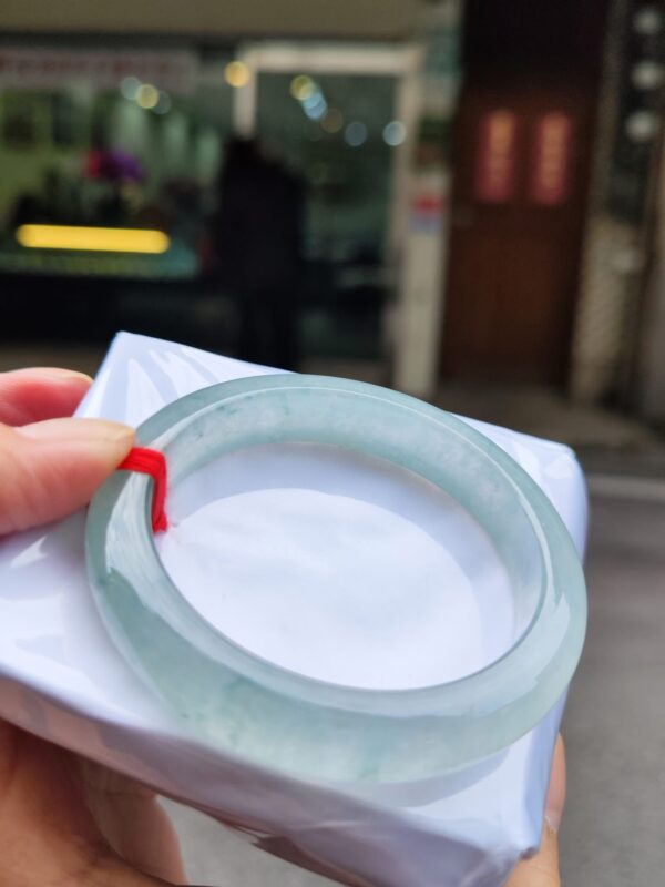 💎天然緬甸玉A貨 很放光的玻璃種飄花正圈手鐲 💎