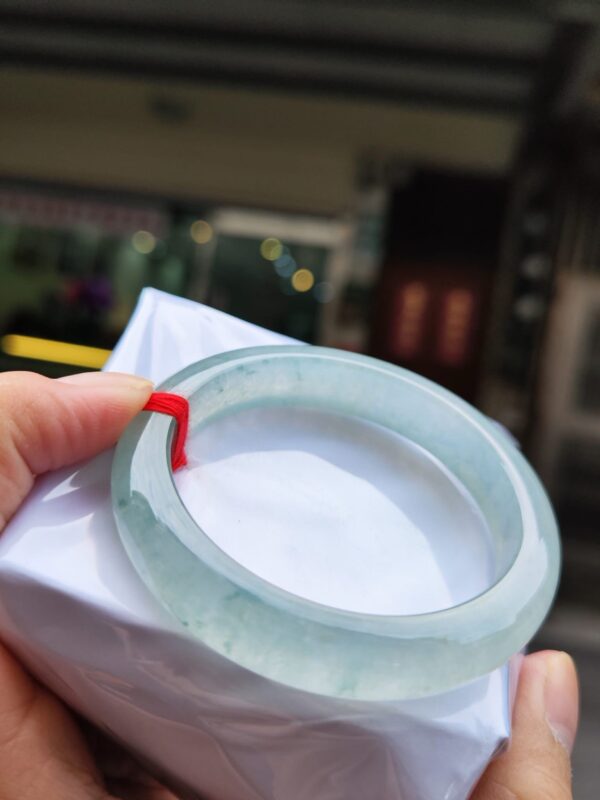 💎天然緬甸玉A貨 很放光的玻璃種飄花正圈手鐲 💎