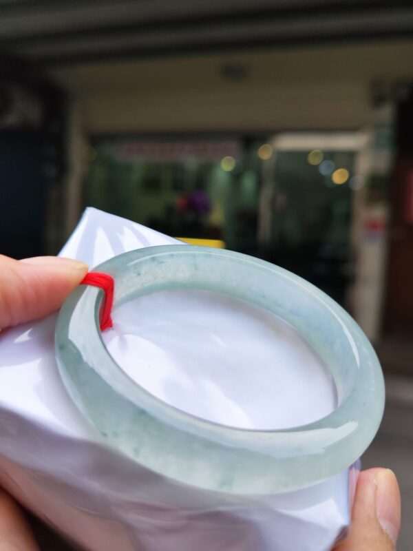 💎天然緬甸玉A貨 很放光的玻璃種飄花正圈手鐲 💎