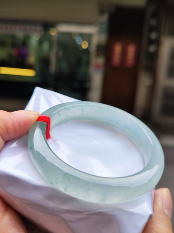 💎天然緬甸玉A貨 很放光的玻璃種飄花正圈手鐲 💎