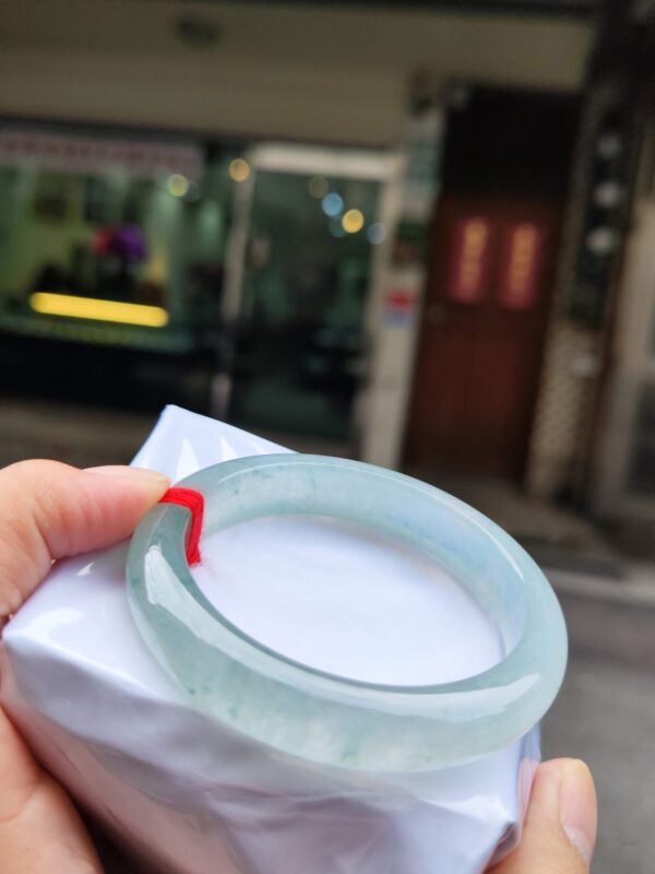 💎天然緬甸玉A貨 很放光的玻璃種飄花正圈手鐲 💎