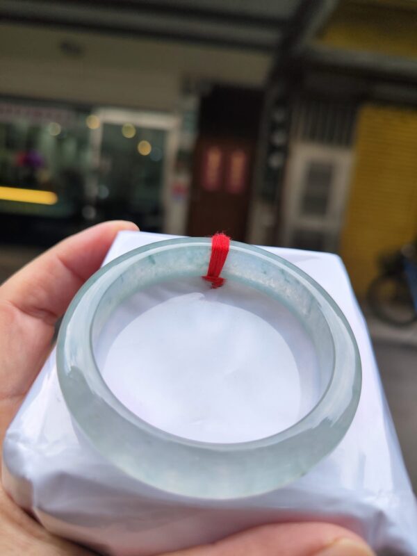 💎天然緬甸玉A貨 很放光的玻璃種飄花正圈手鐲 💎