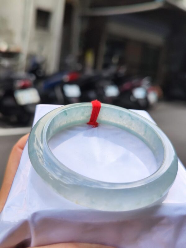 💎天然緬甸玉A貨 很放光的玻璃種飄花正圈手鐲 💎