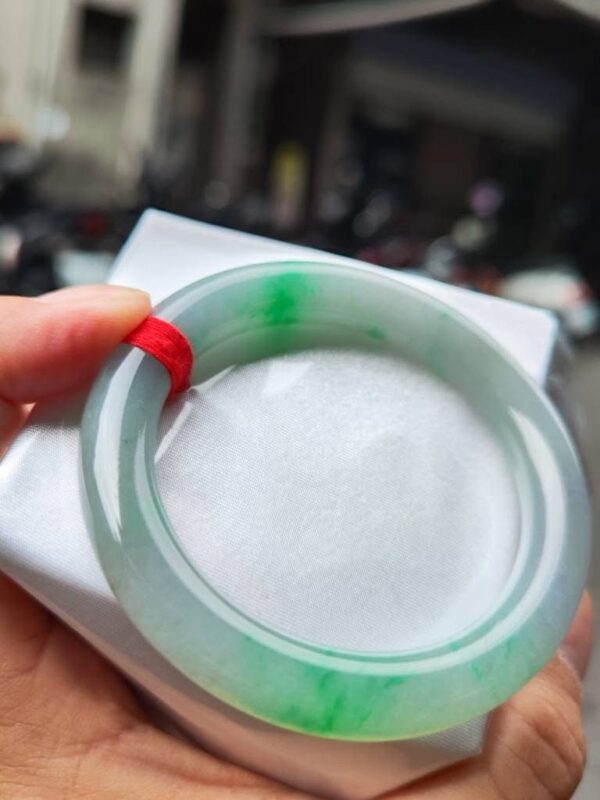 🌸 淡紫羅蘭春彩圓骨正圈手鐲｜天然緬甸玉A貨 🌸