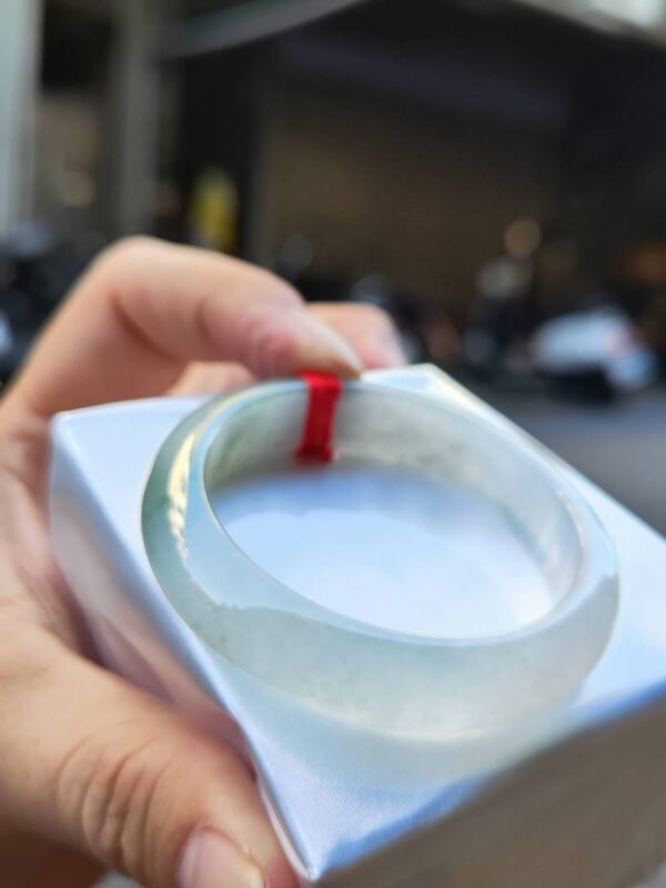 💎天然緬甸玉A貨 冰種放光飄花正圈手鐲 💎