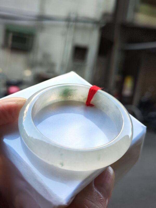 💎天然緬甸玉A貨 冰種放光飄花正圈手鐲 💎