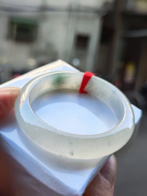 💎天然緬甸玉A貨 冰種放光飄花正圈手鐲 💎