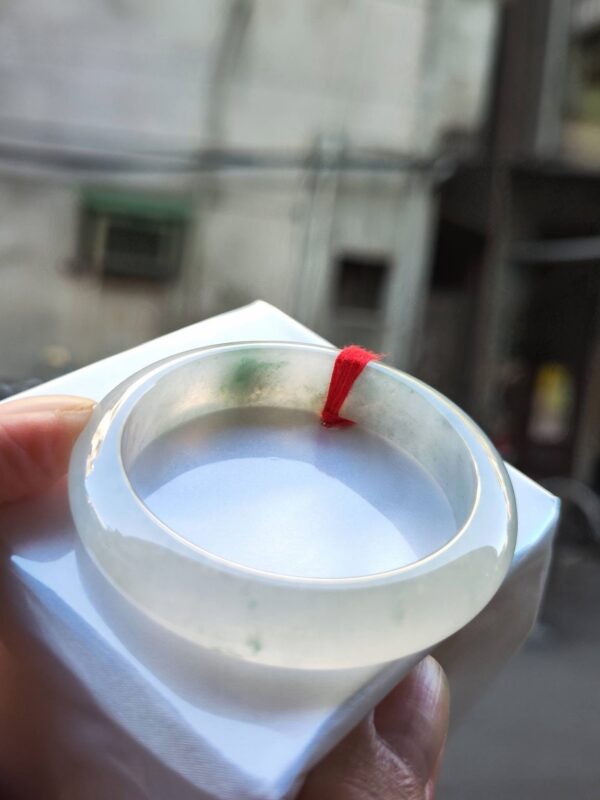 💎天然緬甸玉A貨 冰種放光飄花正圈手鐲 💎