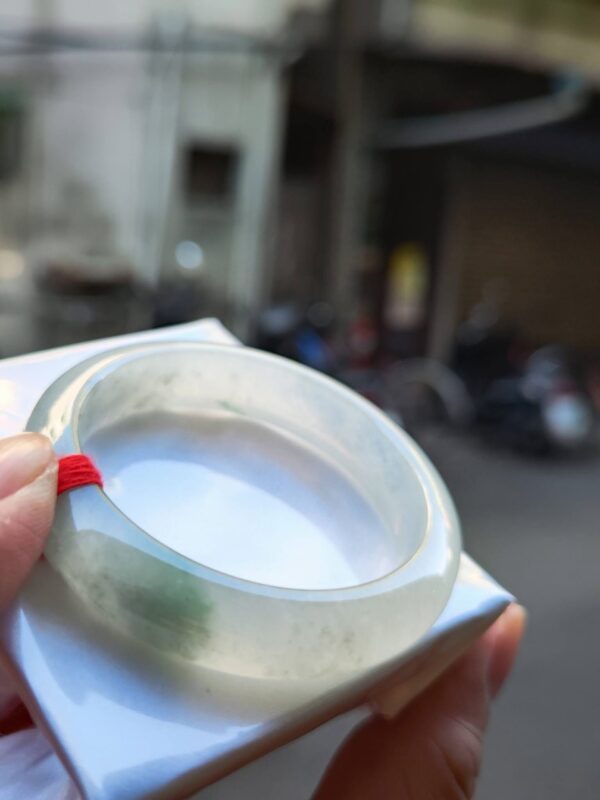 💎天然緬甸玉A貨 冰種放光飄花正圈手鐲 💎