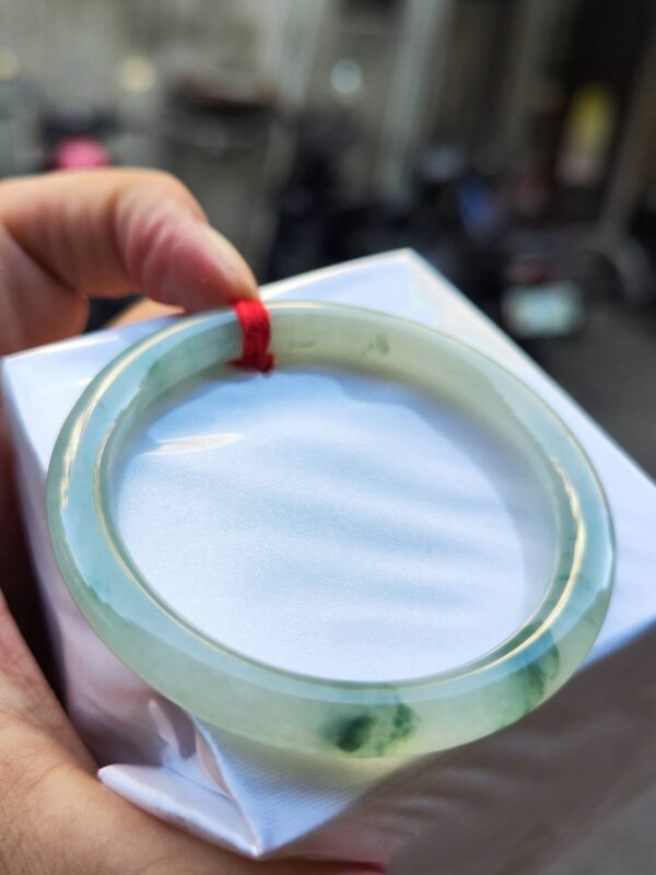 💎天然緬甸玉A貨 飄綠花正圈圓骨手鐲 💎