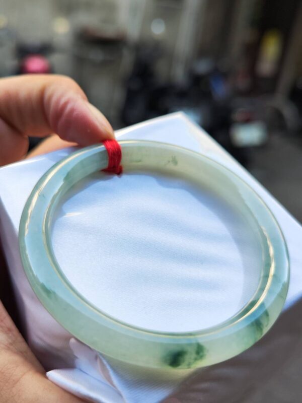 💎天然緬甸玉A貨 飄綠花正圈圓骨手鐲 💎