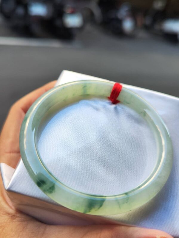 💎天然緬甸玉A貨 飄綠花正圈圓骨手鐲 💎