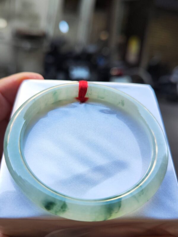 💎天然緬甸玉A貨 飄綠花正圈圓骨手鐲 💎