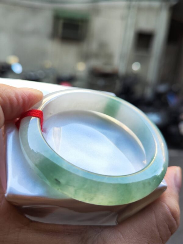 💎天然緬甸玉A貨 冰種飄綠花正圈厚庄手鐲 💎