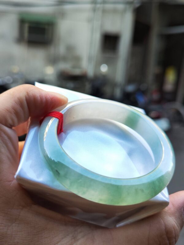 💎天然緬甸玉A貨 冰種飄綠花正圈厚庄手鐲 💎