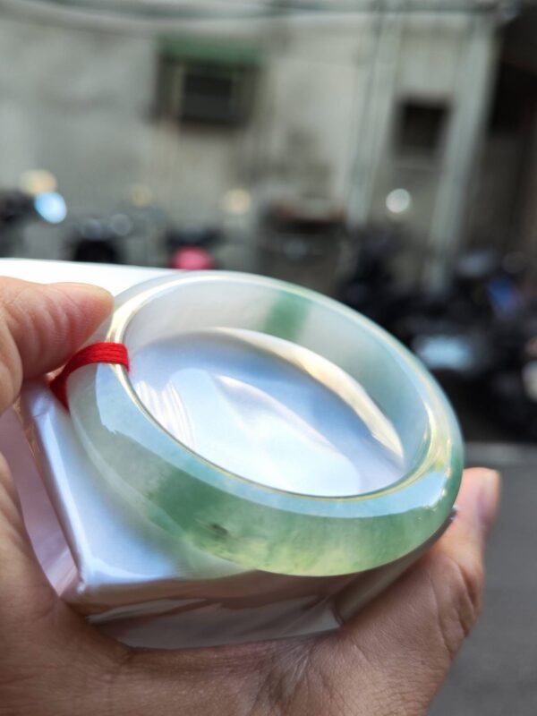 💎天然緬甸玉A貨 冰種飄綠花正圈厚庄手鐲 💎