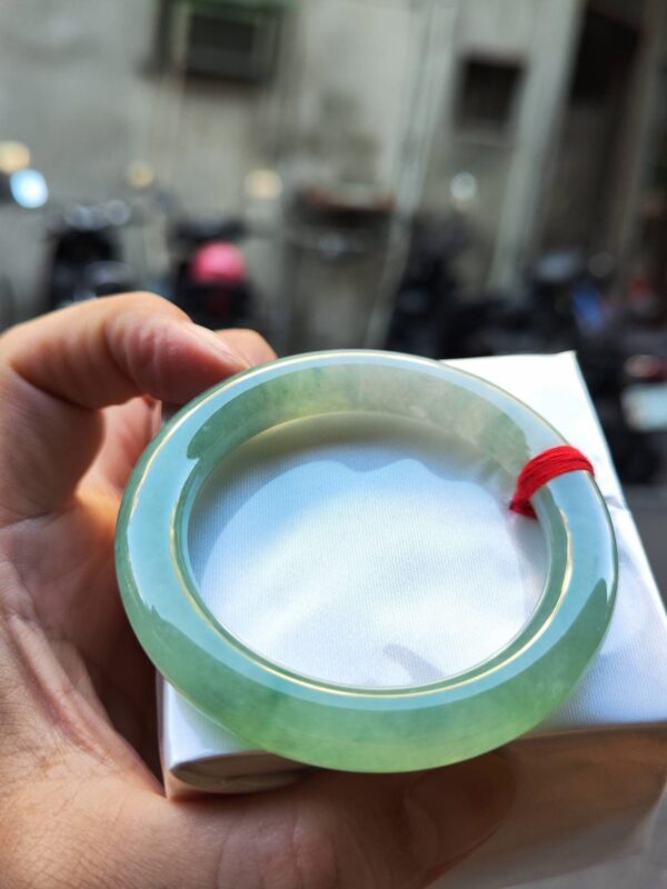 🔥 冰種滿綠粗圓骨 正圈手鐲 🔥
✨天然緬甸玉A貨 ✨