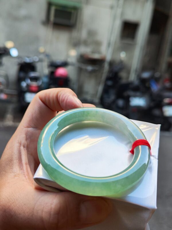 🔥 冰種滿綠粗圓骨 正圈手鐲 🔥
✨天然緬甸玉A貨 ✨