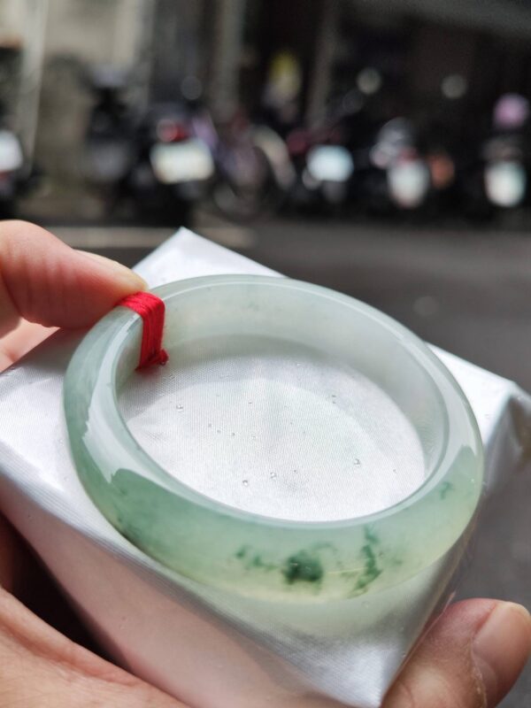 💎天然緬甸玉A貨 冰種飄綠花正圈手鐲 💎