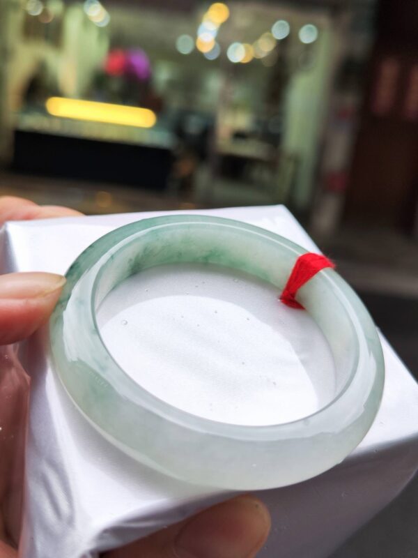 💎天然緬甸玉A貨 冰種飄綠花正圈手鐲 💎