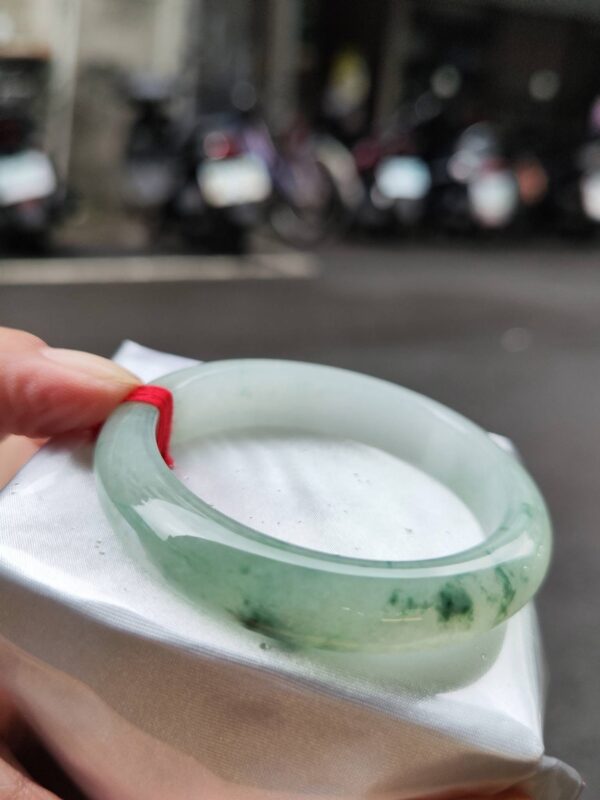 💎天然緬甸玉A貨 冰種飄綠花正圈手鐲 💎