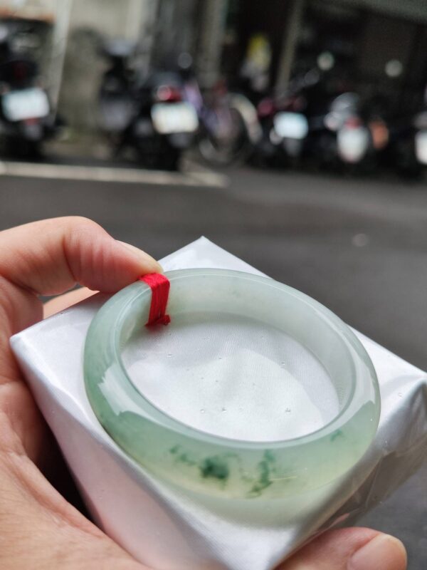 💎天然緬甸玉A貨 冰種飄綠花正圈手鐲 💎