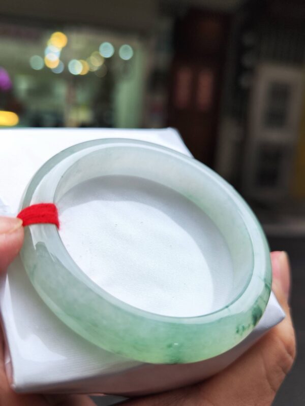 💎天然緬甸玉A貨 冰種飄綠花正圈手鐲 💎