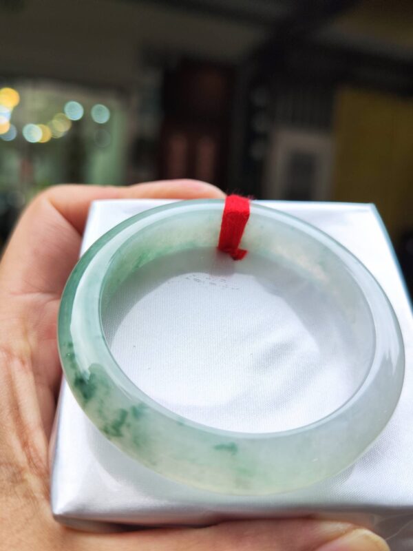 💎天然緬甸玉A貨 冰種飄綠花正圈手鐲 💎