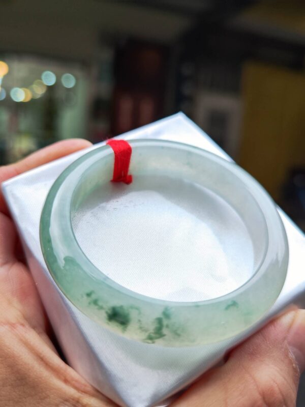 💎天然緬甸玉A貨 冰種飄綠花正圈手鐲 💎