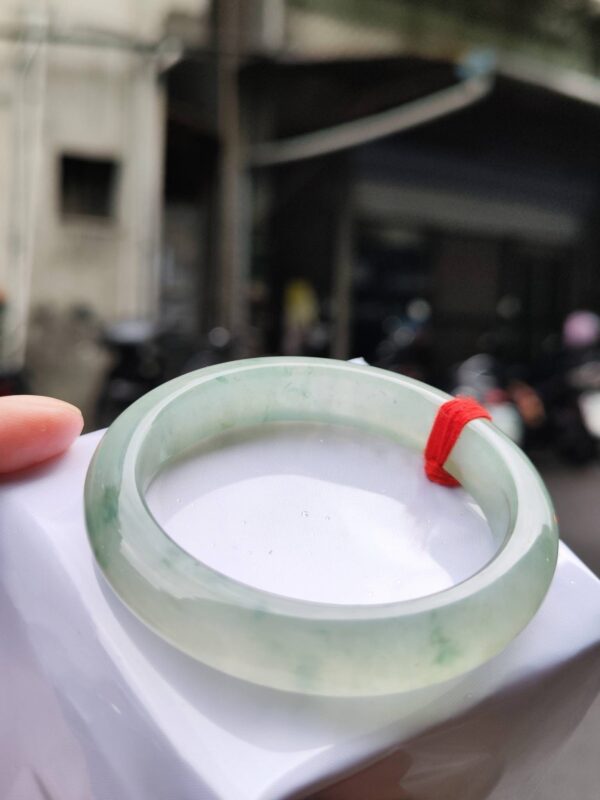 ✨ 放光玻璃種飄花正圈手鐲 ✨