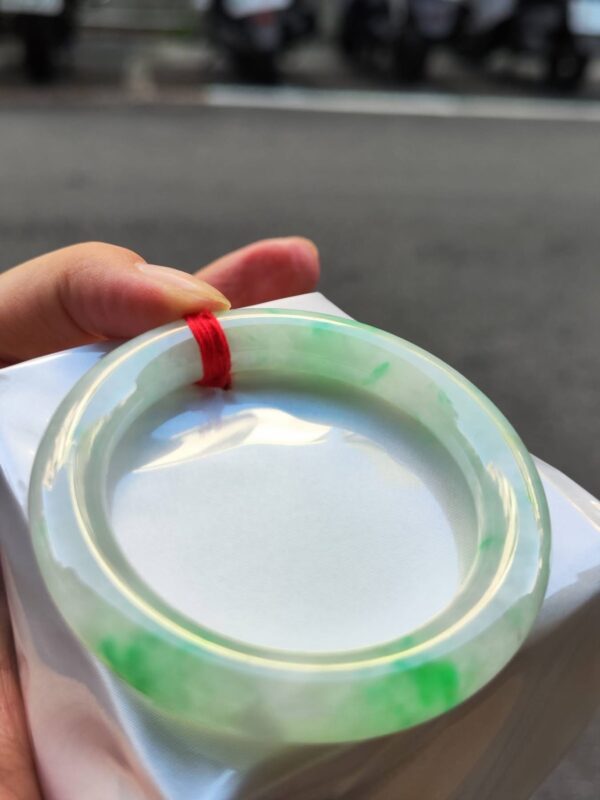 🌸  冰種飄綠正圈圓骨手鐲  天然緬甸玉A貨 🌸