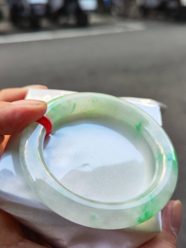 🌸  冰種飄綠正圈圓骨手鐲  天然緬甸玉A貨 🌸