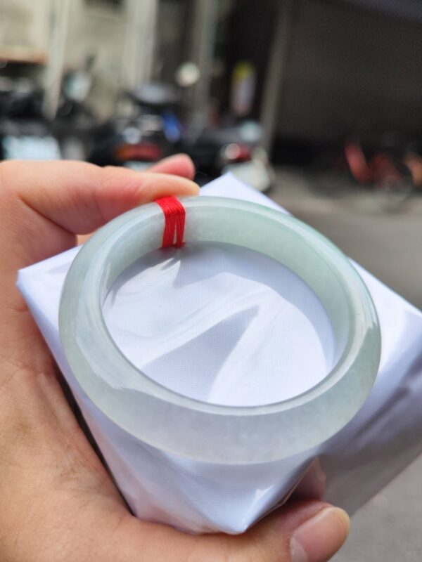 🌸  冰種飄綠絲正圈厚庄手鐲  天然緬甸玉A貨 🌸