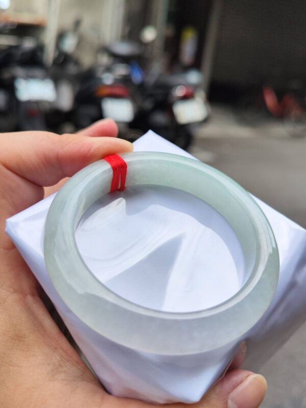 🌸  冰種飄綠絲正圈厚庄手鐲  天然緬甸玉A貨 🌸