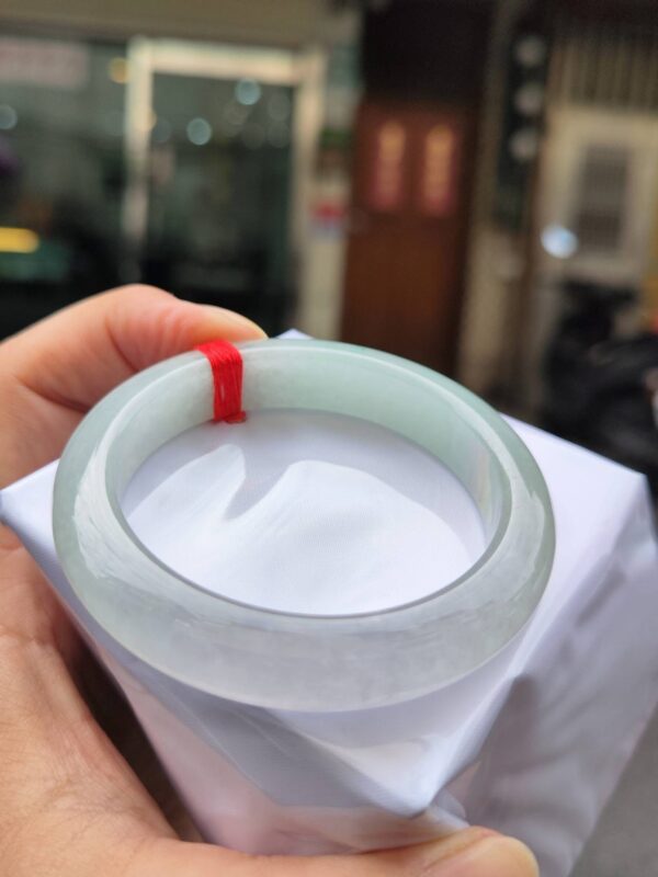 🌸  冰種飄綠絲正圈厚庄手鐲  天然緬甸玉A貨 🌸
