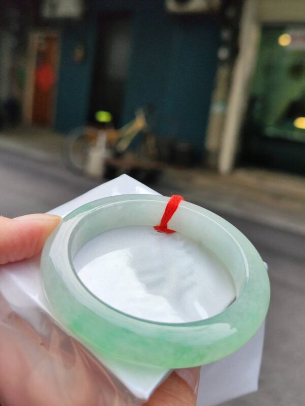 🌸  冰種飄綠正圈手鐲  天然緬甸玉A貨 🌸