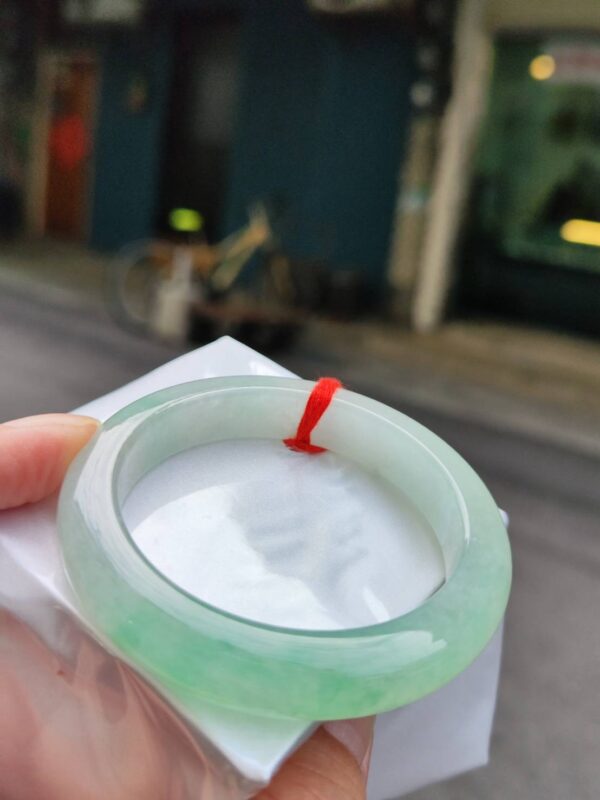 🌸  冰種飄綠正圈手鐲  天然緬甸玉A貨 🌸