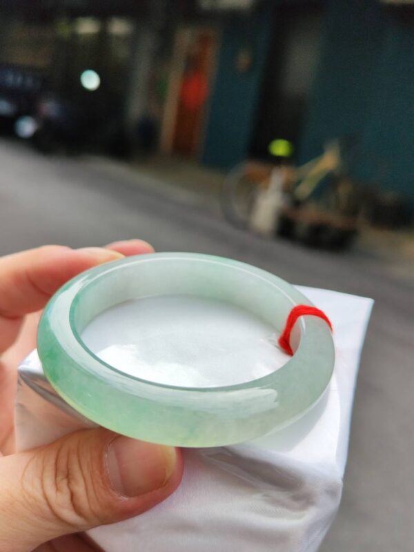 🌸  冰種飄綠正圈手鐲  天然緬甸玉A貨 🌸