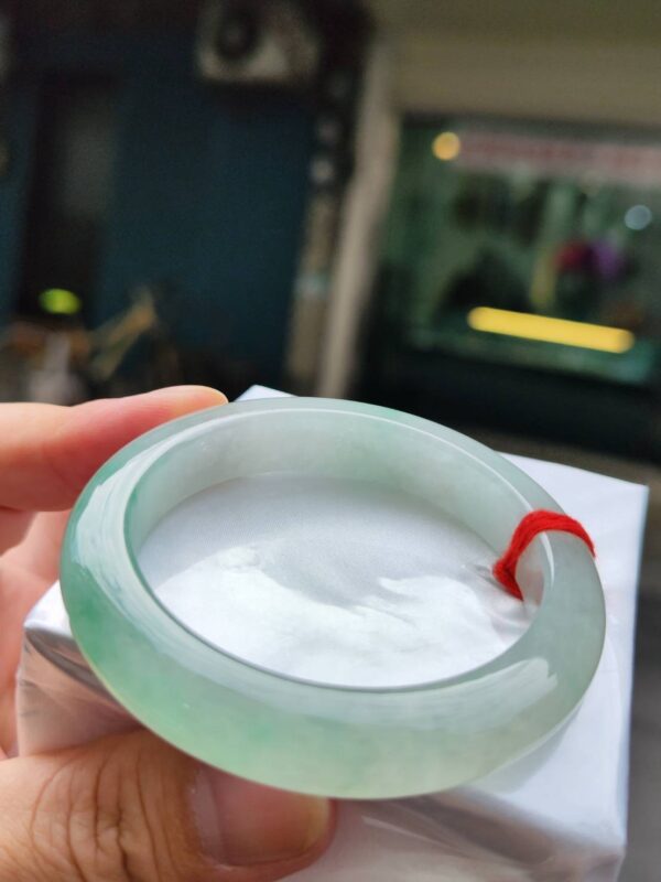 🌸  冰種飄綠正圈手鐲  天然緬甸玉A貨 🌸