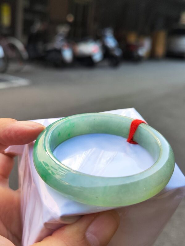 img_9320-2 🌸 飄陽綠正圈手鐲 天然緬甸玉A貨 🌸