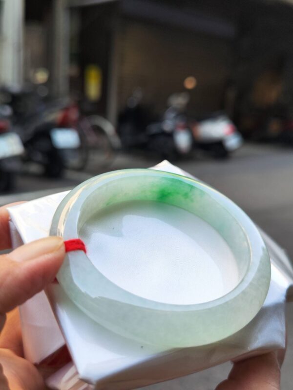 🌸  冰種飄陽綠正圈手鐲  天然緬甸玉A貨 🌸