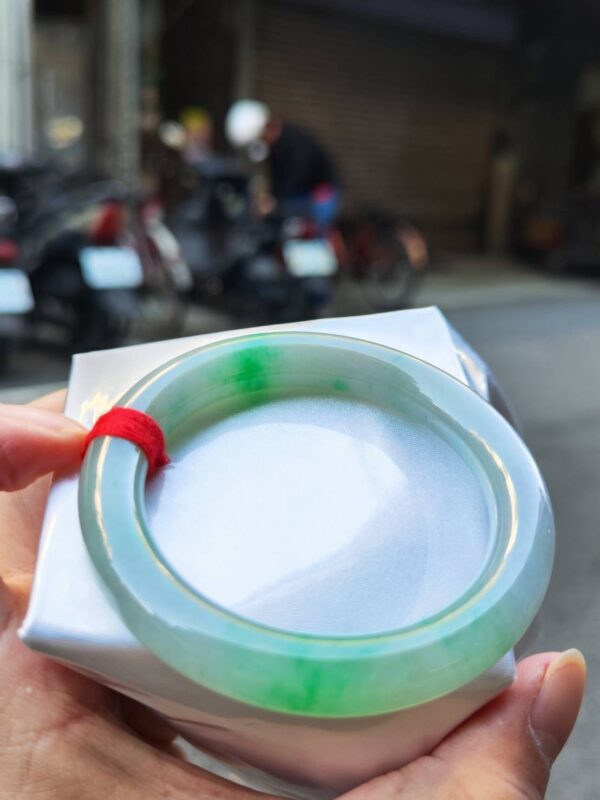 🌸  淡紫羅蘭春彩正圈圓骨手鐲  天然緬甸玉A貨 🌸