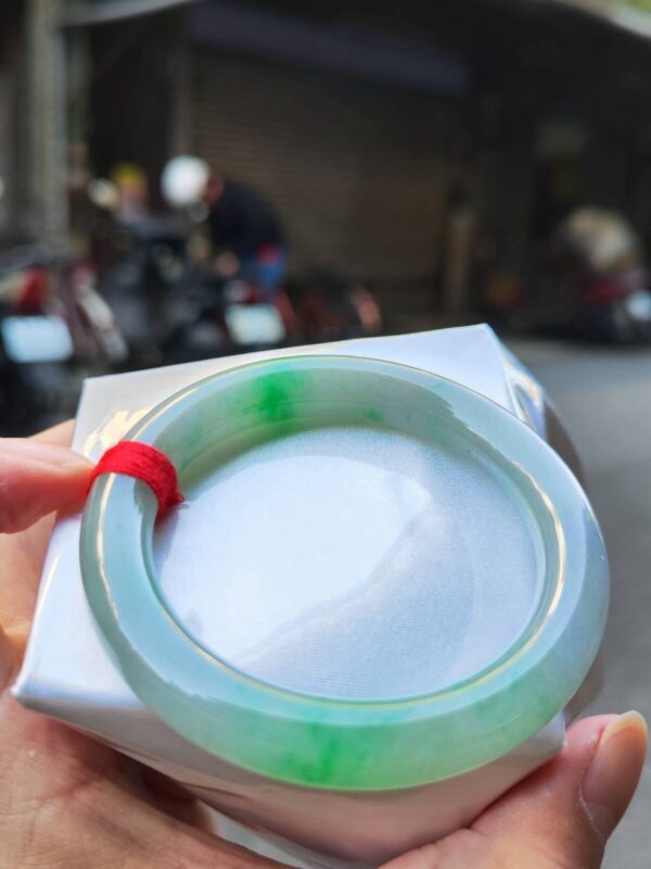 🌸  淡紫羅蘭春彩正圈圓骨手鐲  天然緬甸玉A貨 🌸