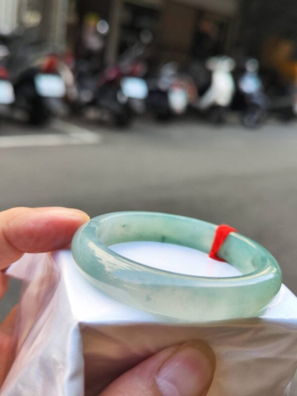 img_9379 🌸 冰玻微起光正圈手鐲 天然緬甸玉A貨 🌸