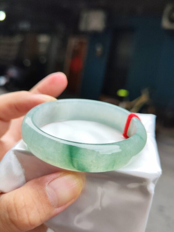 🌸  冰玻飄綠花正圈寬版手鐲  天然緬甸玉A貨 🌸