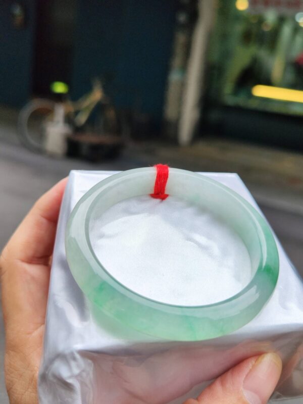 🌸  冰種飄綠正圈手鐲  天然緬甸玉A貨 🌸