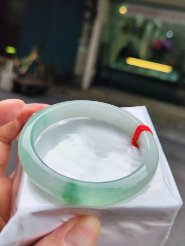 🌸  冰種飄綠正圈手鐲  天然緬甸玉A貨 🌸