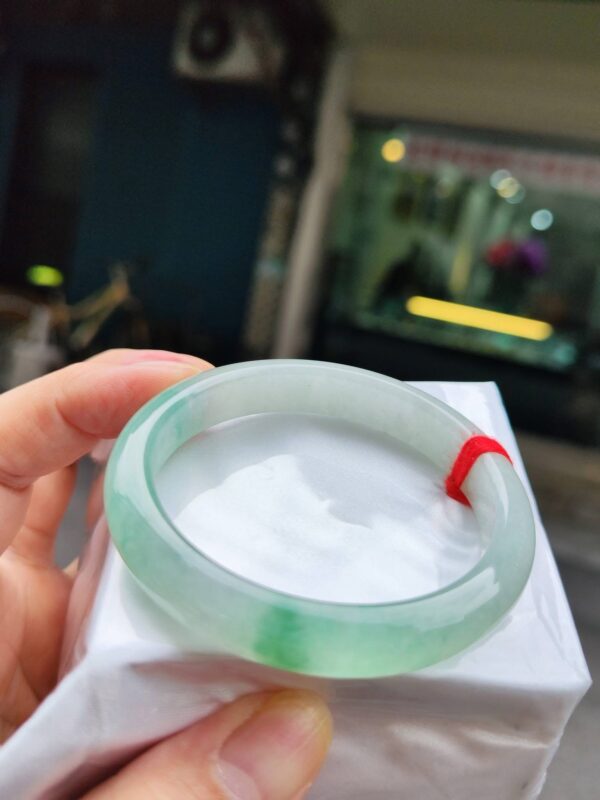 🌸  冰種飄綠正圈手鐲  天然緬甸玉A貨 🌸