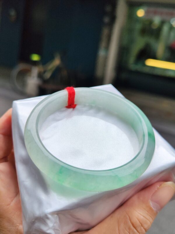 🌸  冰種飄綠正圈手鐲  天然緬甸玉A貨 🌸